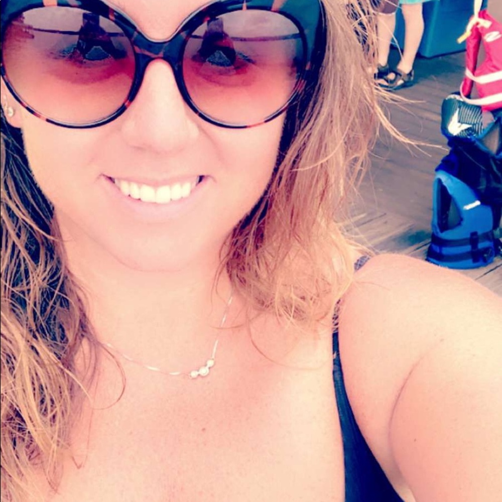 Meet your Posher, Sierra